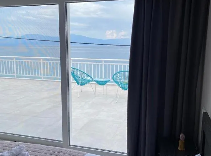 Lägenhet Casa Costera 3 Lux Kiáton
