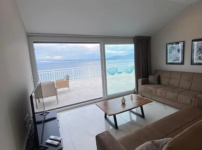 Casa Costera 3 Lux * Kiáton